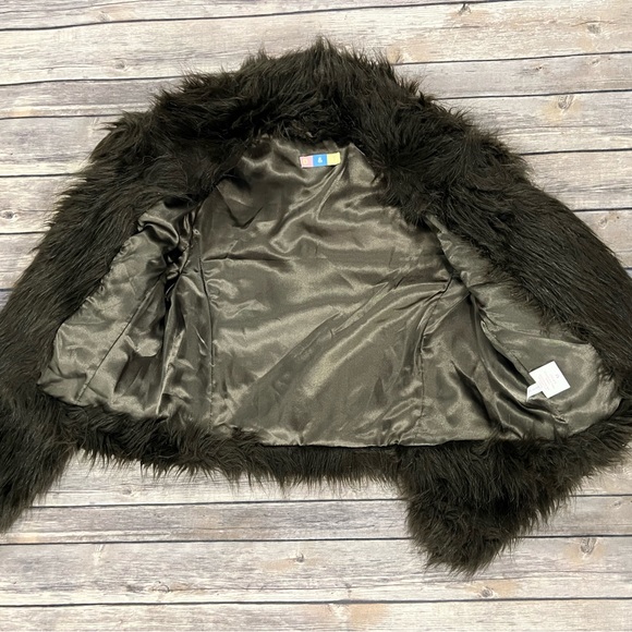 Faux Fur Bear Fuzzy coat Medium Chocolate - Picture 3 of 3